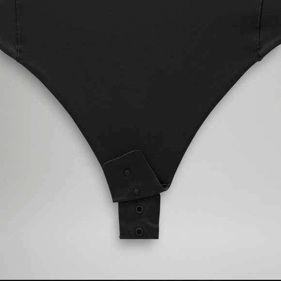 NWT Lululemon Nulu High-neck Bodysuit sleeveless Bikini cut Black Large - Picture 8 of 8